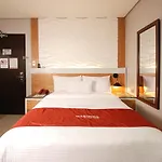 Moda Mariposa Hotel